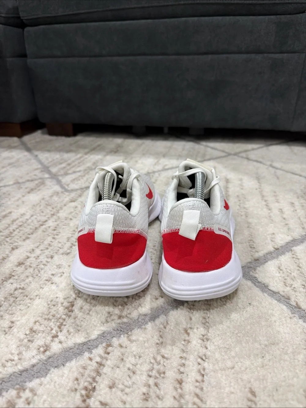Nike Flex Experience Run 12 Men’s Size 8 White University Red DV0740-102 No Box